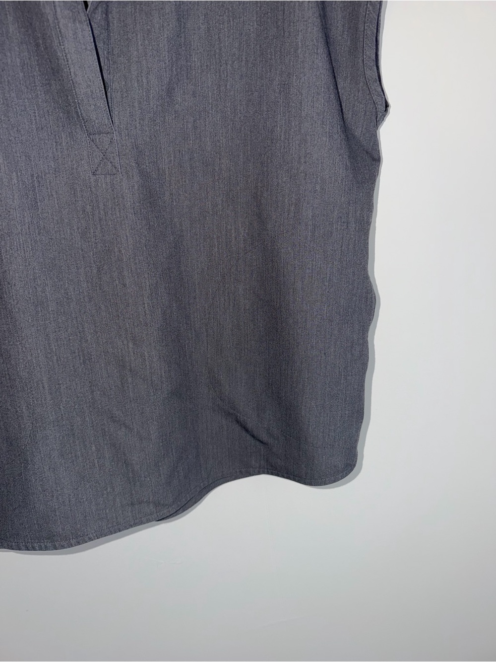 FIGS Rafaela Oversized Scrub Тор - Graphite FIGS medium - Picture 4 of 7